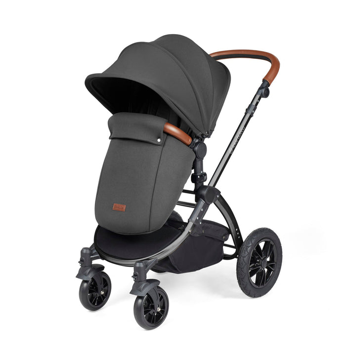 Ickle Bubba Stomp Luxe i-Size Travel System with Stratus Car Seat & Base - Charcoal Grey Black