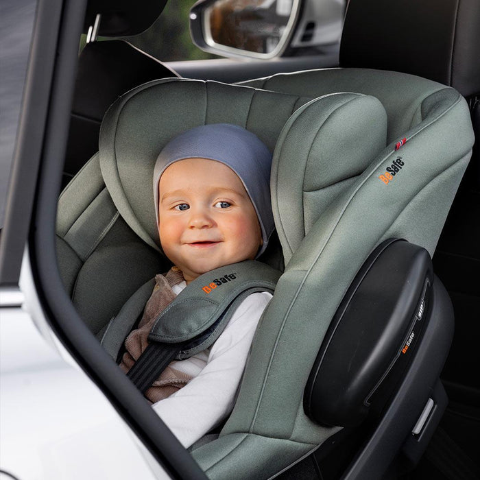 BeSafe Stretch 2 Car Seat - Fresh Black Cab