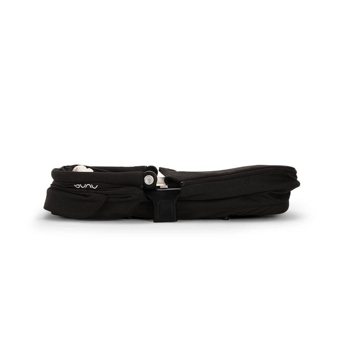 Nuna Triv NEXT + Arra Flex & Base - Caviar