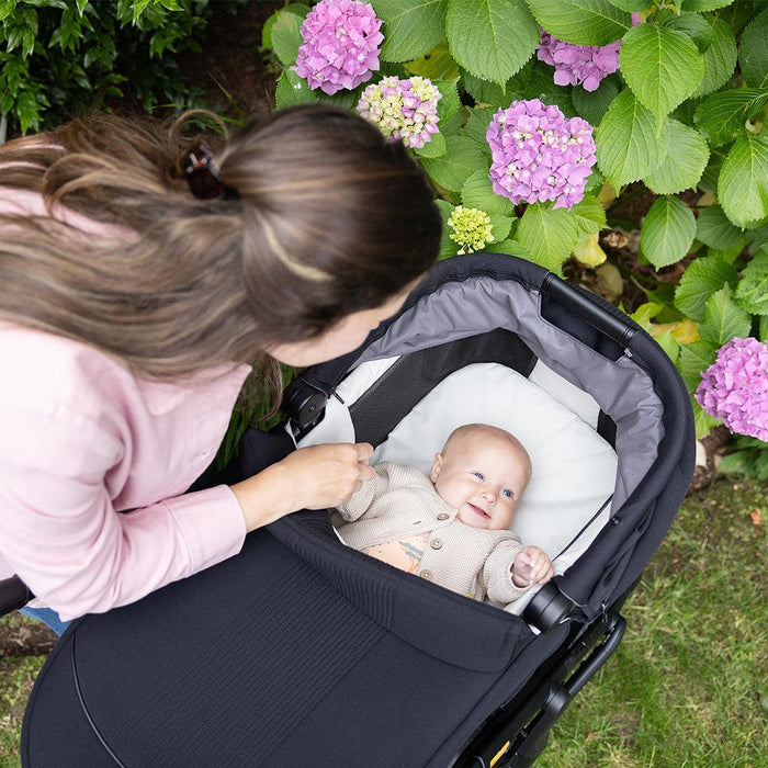 Joie Signature Finiti Flex Travel System with iLevel Car Seat, Encore Base & Ramble Carrycot - Eclipse