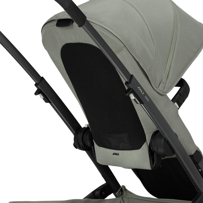Joolz Geo3 Classic Bundle - Sage Green with Cloud T i-Size Car Seat and Base T