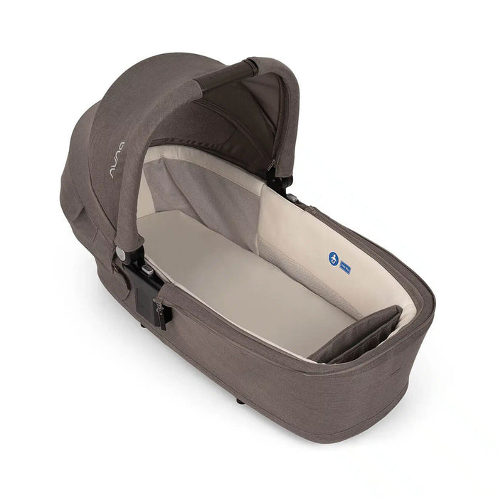 Nuna Triv NEXT + Pipa Urbn Bundle  in Chestnut