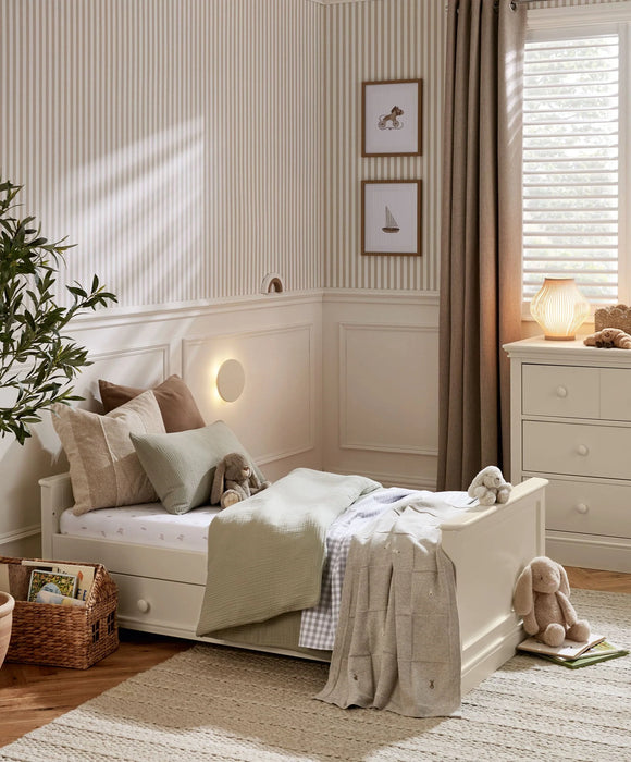 Mamas & Papas Oxford Cot Bed in Cashmere