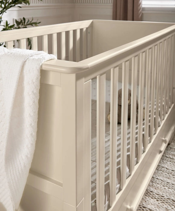 Mamas & Papas Oxford Cot Bed in Cashmere