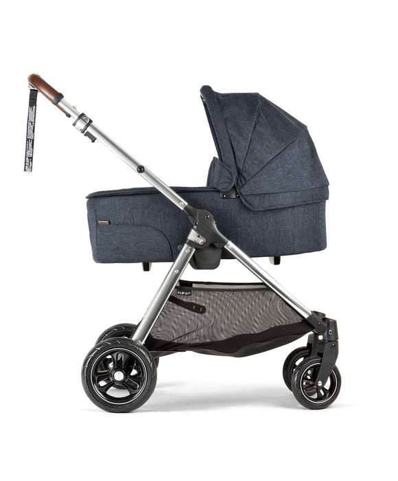 Mamas & Papas Flip XT3 Navy Essentials Kit with Cybex Cloud T Car Seat & Base